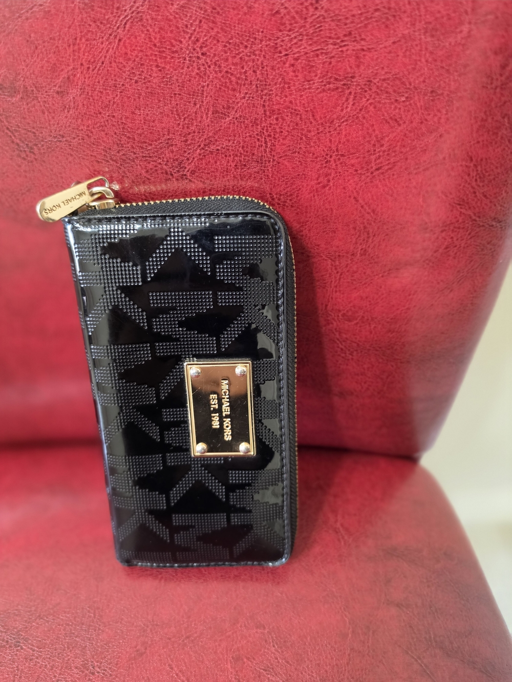 Michael Kors Black Patent Zip Card Holder with Gold Plaque